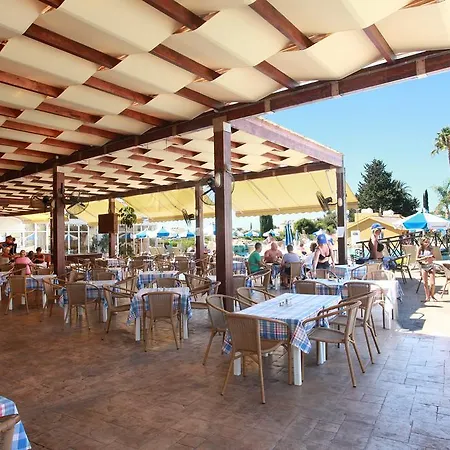 Makronisos Village Апарт-отель
