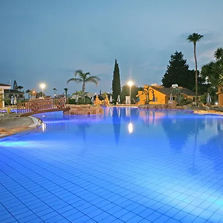 Апарт-отель Makronisos Village