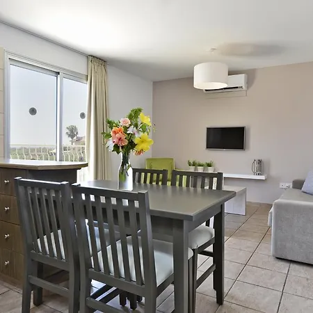 Makronisos Village 3*