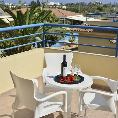 Makronisos Village Айя-Напа