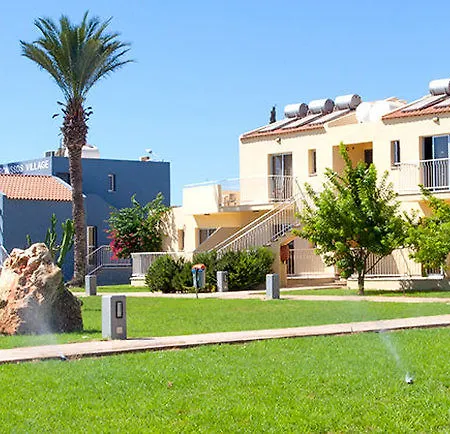 Апарт-отель Makronisos Village 3*