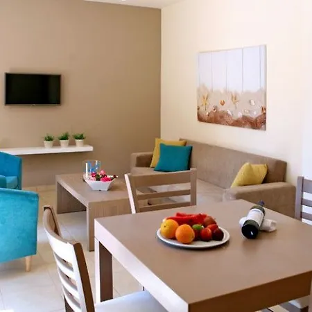 Makronisos Village Апарт-отель 3*