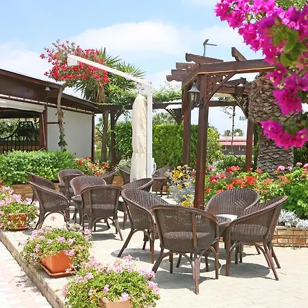 Апарт-отель Makronisos Village 3*